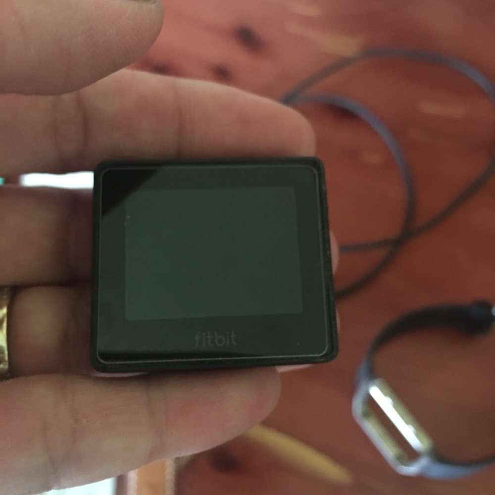 🏃🏻‍♀️FitBit Blaze Bundle 💪🏼 LIKE NEW!! 🏃🏻‍♀️ - Picture 2 of 6